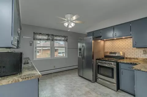 141 W Oak Pl, Griffith, IN 46319 photo 9