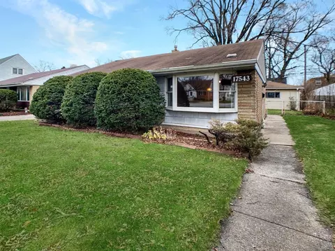 17543 Burnham Ave, Lansing, IL 60438 photo 1