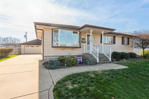 1007 W Ash St, Griffith, IN 46319 photo 1