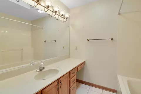 748 N Forest Ave, Griffith, IN 46319 photo 10