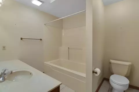 748 N Forest Ave, Griffith, IN 46319 photo 11