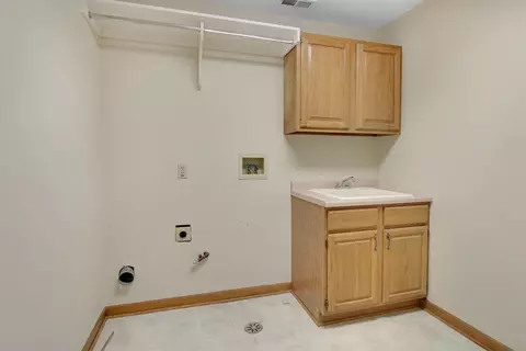 748 N Forest Ave, Griffith, IN 46319 photo 13