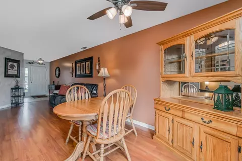 913 Beacon Dr, Hobart, IN 46342 photo 6
