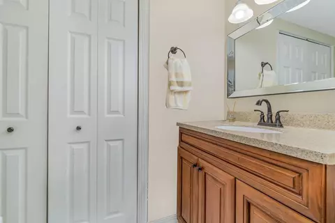 913 Beacon Dr, Hobart, IN 46342 photo 8