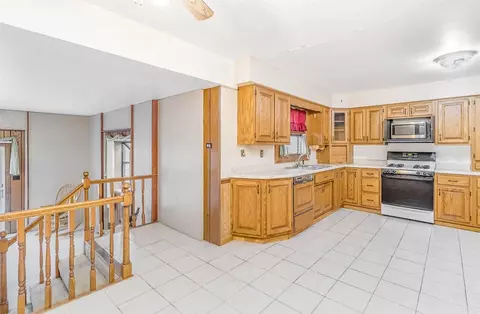 633 N Colfax St, Griffith, IN 46319 photo 8