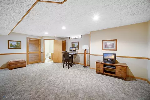 10030 Devonshire Ln, Munster, IN 46321 photo 16