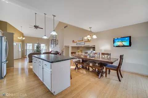 925 Pheasant Run Cir, Porter, IN 46304 photo 11
