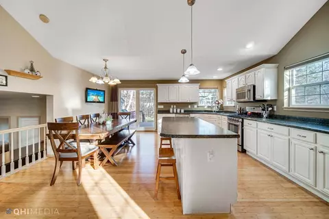 925 Pheasant Run Cir, Porter, IN 46304 photo 9