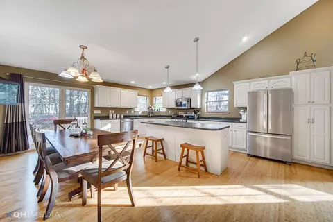 925 Pheasant Run Cir, Porter, IN 46304 photo 7
