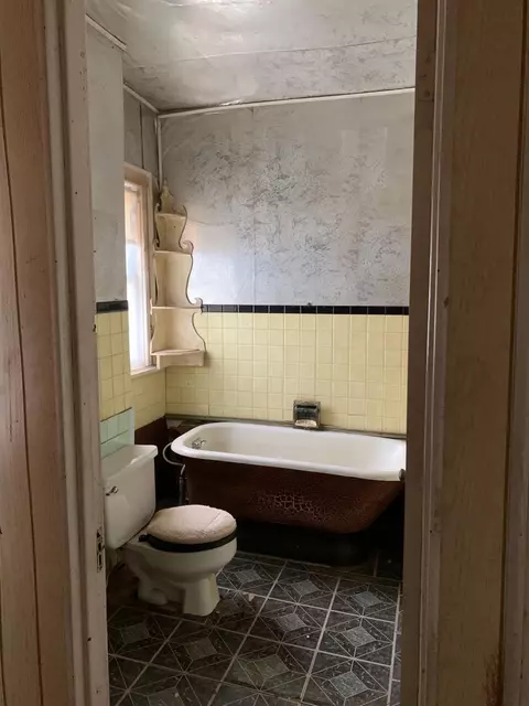4105 Calhoun St, Gary, IN 46408 photo 10