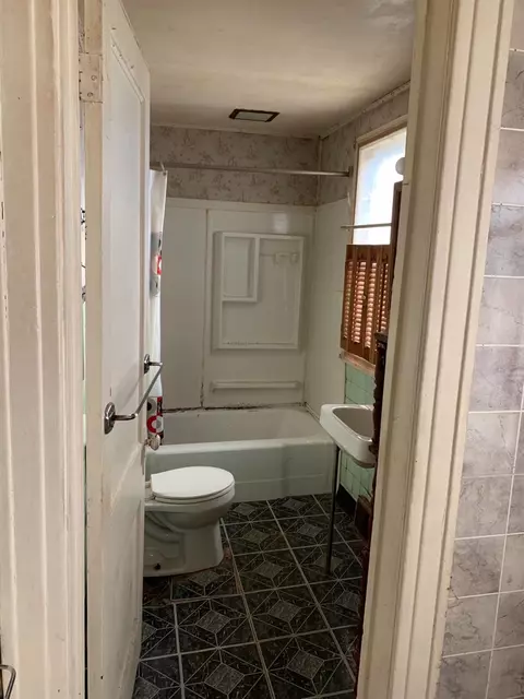4105 Calhoun St, Gary, IN 46408 photo 11