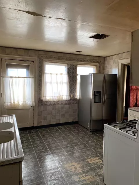 4105 Calhoun St, Gary, IN 46408 photo 4