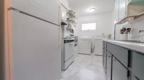 1010 E Oak St, Griffith, IN 46319 photo 7