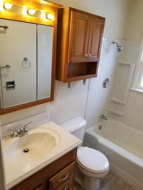 356 S Howard St, Gary, IN 46403 photo 10