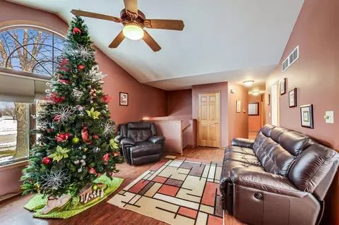 1404 Lake St, Dyer, IN 46311 photo 7
