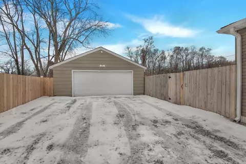 3855 Douglas Dr, Gary, IN 46408 photo 12