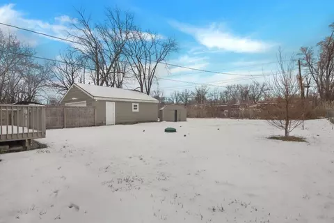 3855 Douglas Dr, Gary, IN 46408 photo 10