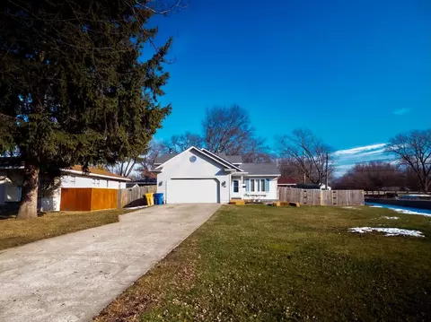 1151 N Wheeler St, Griffith, IN 46319 photo 2