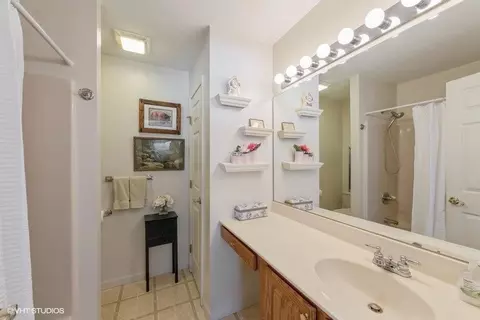 1402 Silhavy Cir, Valparaiso, IN 46383 photo 10