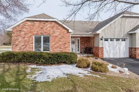 1402 Silhavy Cir, Valparaiso, IN 46383 photo 1