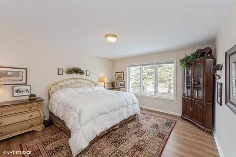 1402 Silhavy Cir, Valparaiso, IN 46383 photo 9