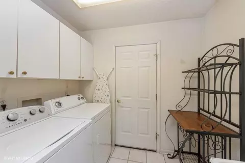1402 Silhavy Cir, Valparaiso, IN 46383 photo 13