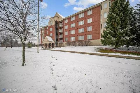 8421 Manor Ave #104, Munster, IN 46321 photo 2