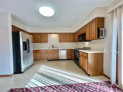 724 N Rueth Dr, Griffith, IN 46319 photo 6