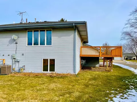 724 N Rueth Dr, Griffith, IN 46319 photo 4