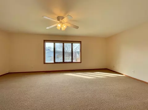 724 N Rueth Dr, Griffith, IN 46319 photo 9