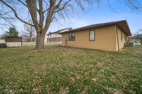 942 N Griffith Blvd, Griffith, IN 46319 photo 18