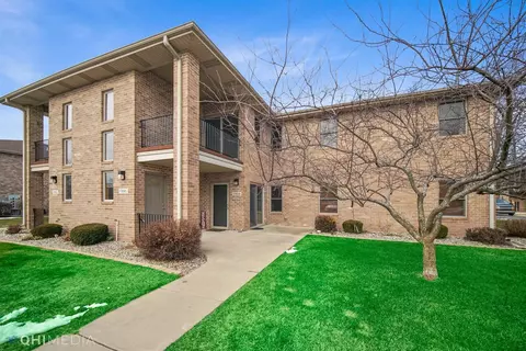 986 Birch Dr, Crown Point, IN 46307 photo 1