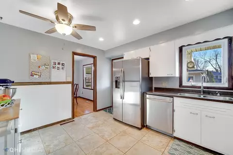 246 Maple Ln, Munster, IN 46321 photo 8