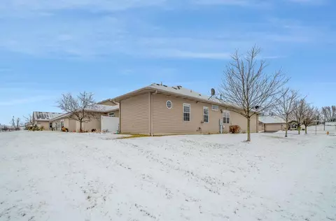 540 Cochran Dr, Crown Point, IN 46307 photo 4