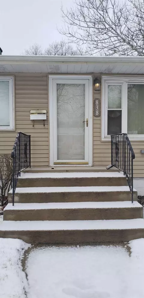 838 King St, Gary, IN 46406 photo 3