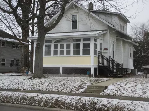 304 E North St, Crown Point, IN 46307 photo 2