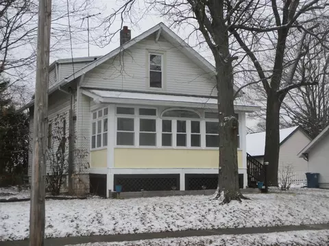 304 E North St, Crown Point, IN 46307 photo 1