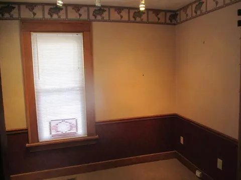 304 E North St, Crown Point, IN 46307 photo 7