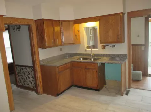304 E North St, Crown Point, IN 46307 photo 3