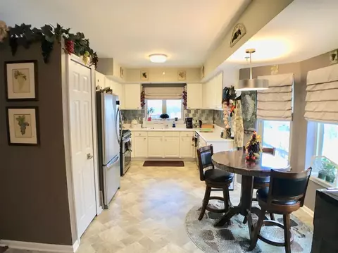 8421 Manor Ave #401, Munster, IN 46321 photo 8