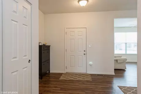 9276 Briar Ln, Saint John, IN 46373 photo 2