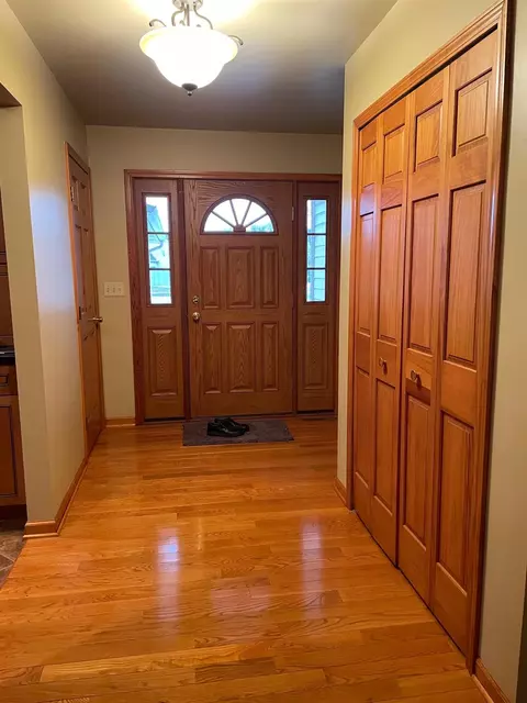 731 Keel Pl, Porter, IN 46304 photo 2