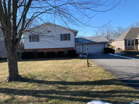 3303 Rustic Ln, Crown Point, IN 46307 photo 2