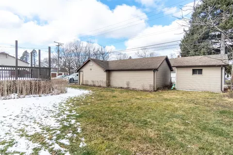 402 Lincoln St, Porter, IN 46304 photo 8