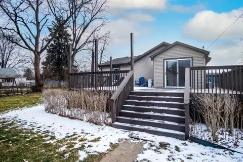402 Lincoln St, Porter, IN 46304 photo 3
