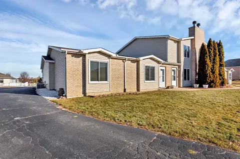 7672 E 108th Ave, Crown Point, IN 46307 photo 1