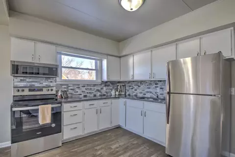 320 N Jay St, Griffith, IN 46319 photo 9