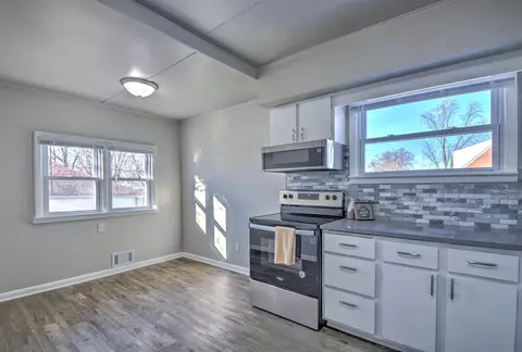 320 N Jay St, Griffith, IN 46319 photo 10