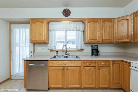 9554 Cypress Ave, Munster, IN 46321 photo 6
