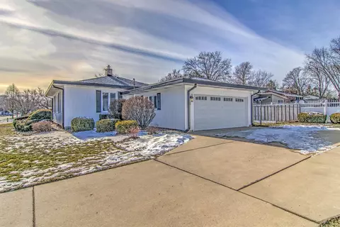 1345 Macarthur Blvd, Munster, IN 46321 photo 2